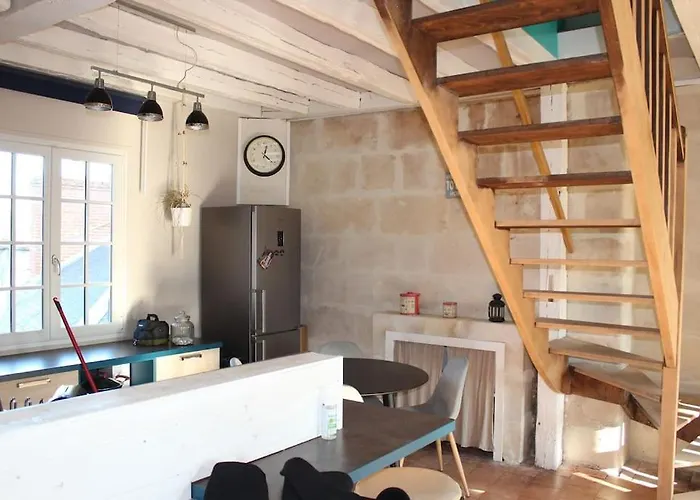 Charmant Duplex Rue Colbert Апартаменты *