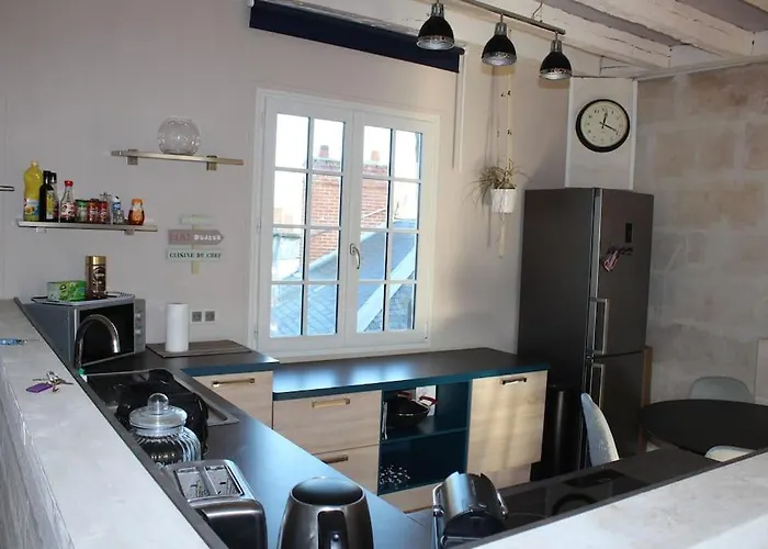 Апартаменты Charmant Duplex Rue Colbert Тур